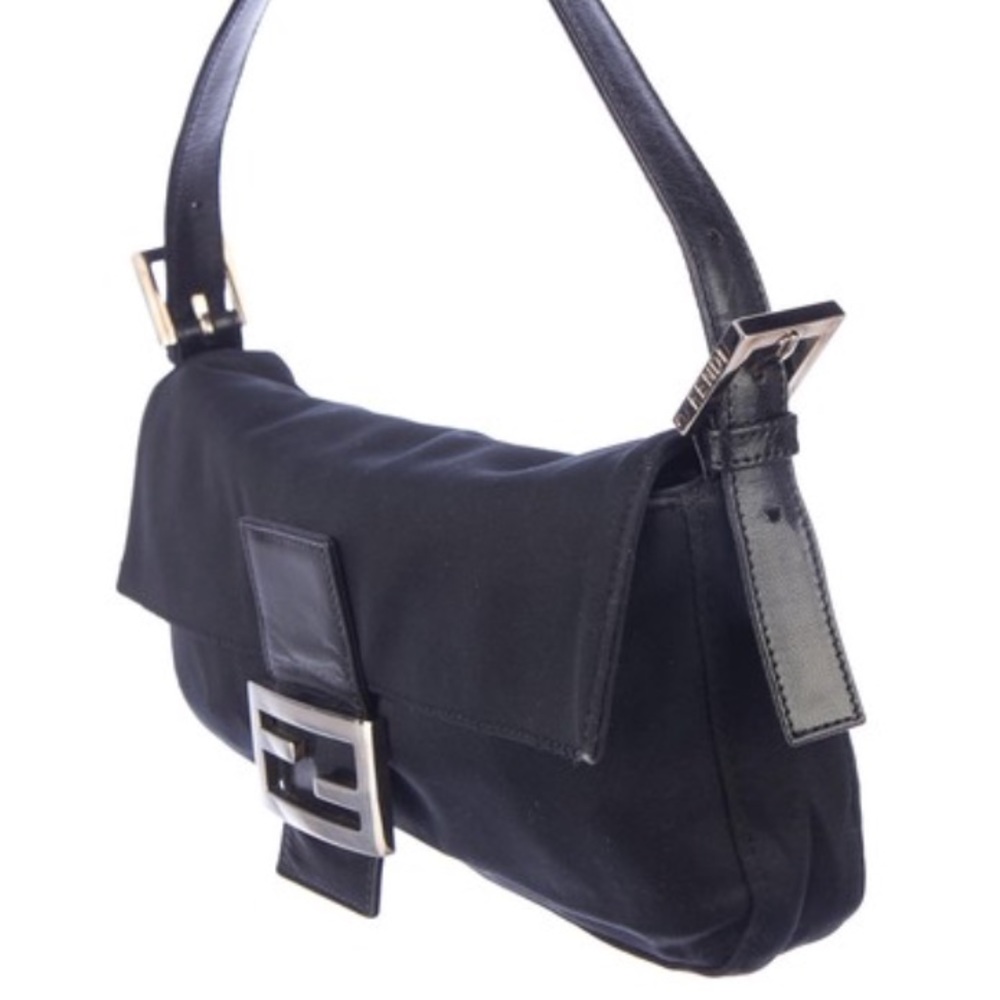 ♦️SOLD!♦️Classic Fendi Baguette - Picture 2 of 7